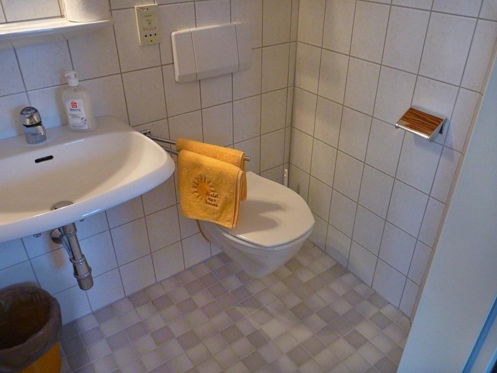 Hotel zur Sonne Korneuburg Zimmer foto