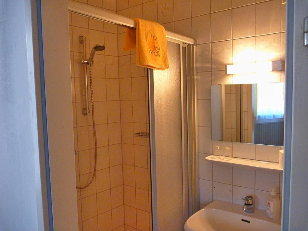 Hotel zur Sonne Korneuburg Zimmer foto